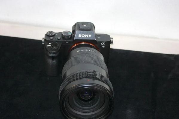 Sony Alpha a7 ii image