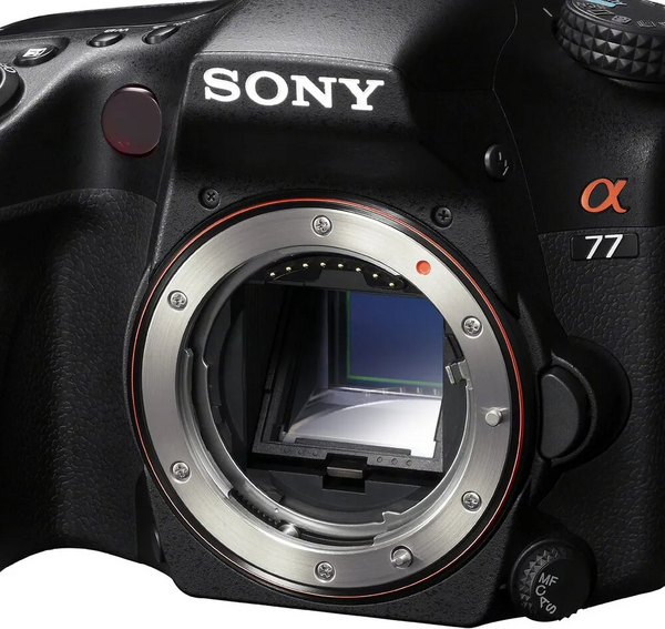 Sony SLT ALPHA A77 image