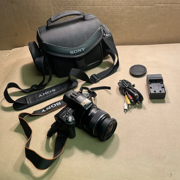 Sony Alpha SLT-A35 image