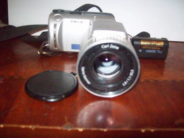 Sony F505 image