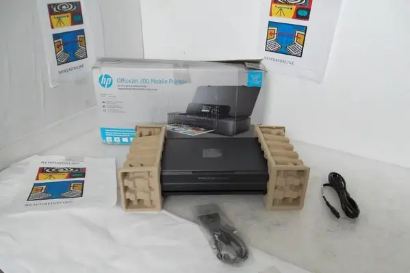 HP Officejet 200 mobile printer image