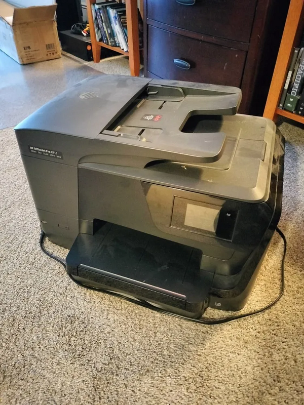 HP 8715 image