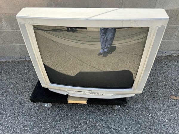 JVC AV-32D302 image