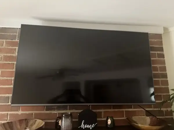LG Up7670upc image
