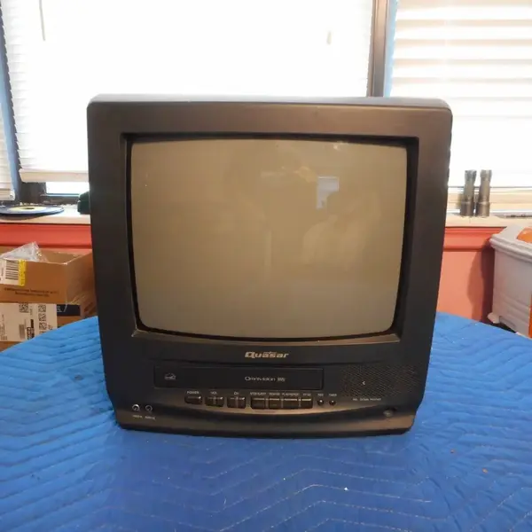Quasar VV1302 image