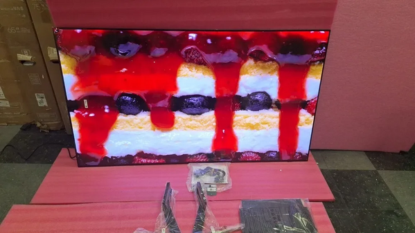 Samsung S90d image