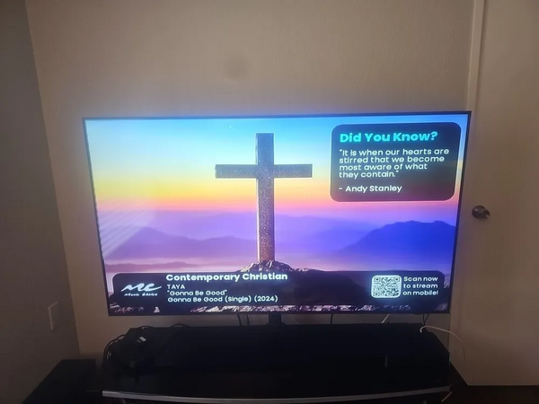 Samsung Crystal au6979 (2021) image