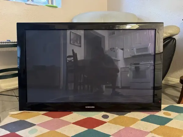Samsung PN42C450B1D image