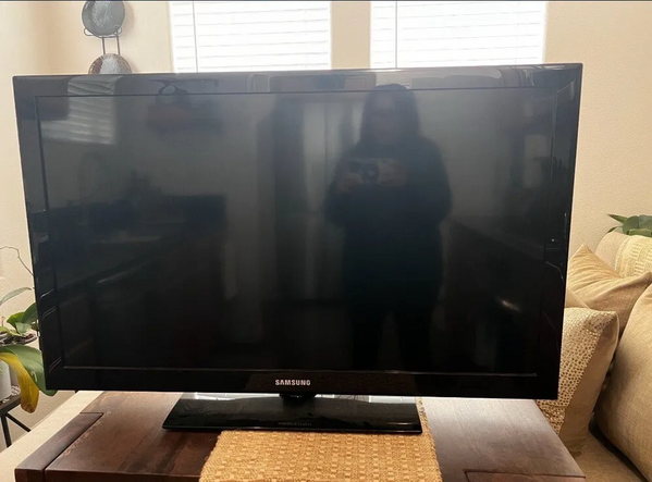 Samsung LN40E550 image