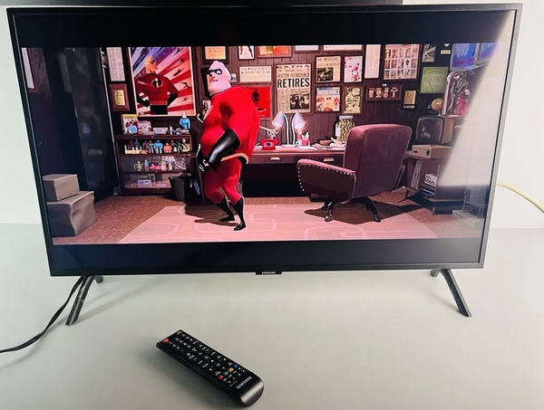 Samsung QN32Q50R image