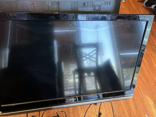 Sony KDL-52XBR9 image