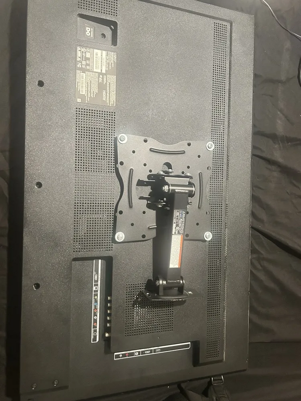 VIZIO V-series v705-h13 image